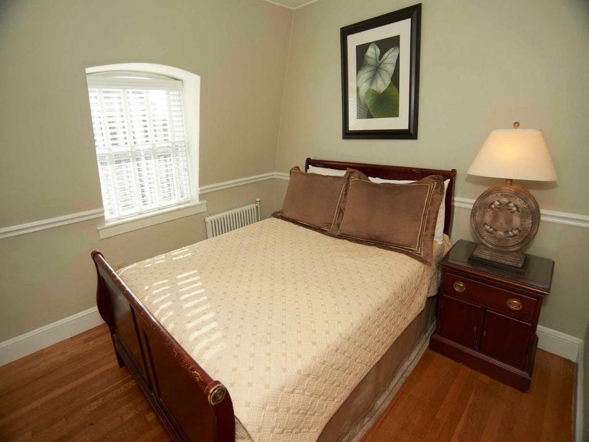 Bellevue Manor Bed & Breakfast นิวพอร์ต ภายนอก รูปภาพ